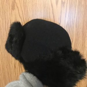 HUGO BOSS rabbit fur lined winter hat in black, NWOT